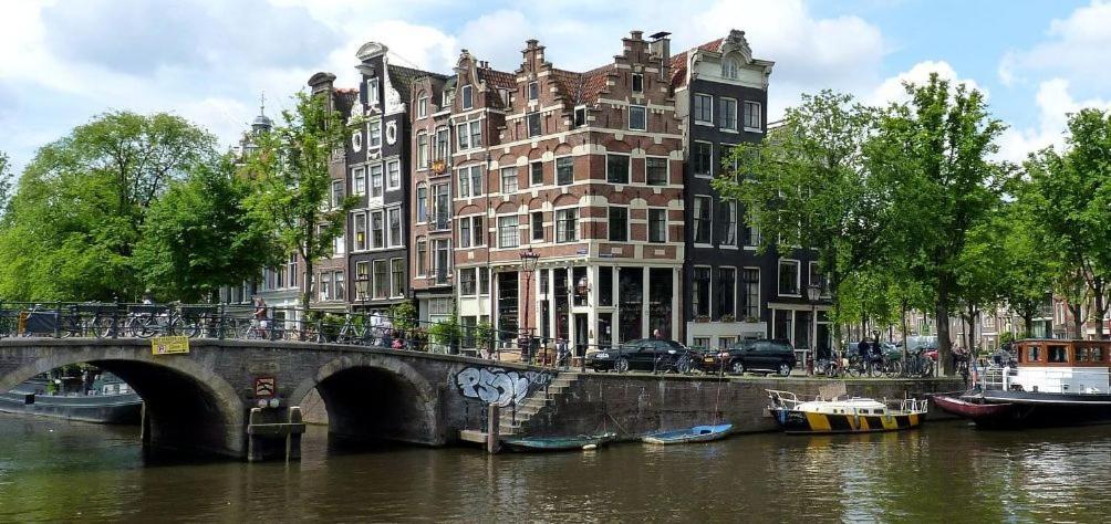 B&B De Zwanebloem Amsterdam Exterior photo